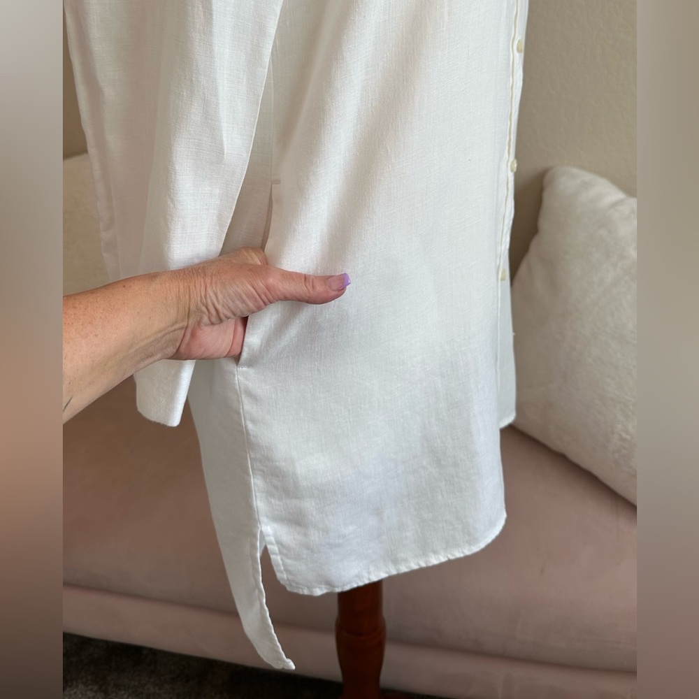 Banana Republic White Button Down Shirt - Picture 5 of 12